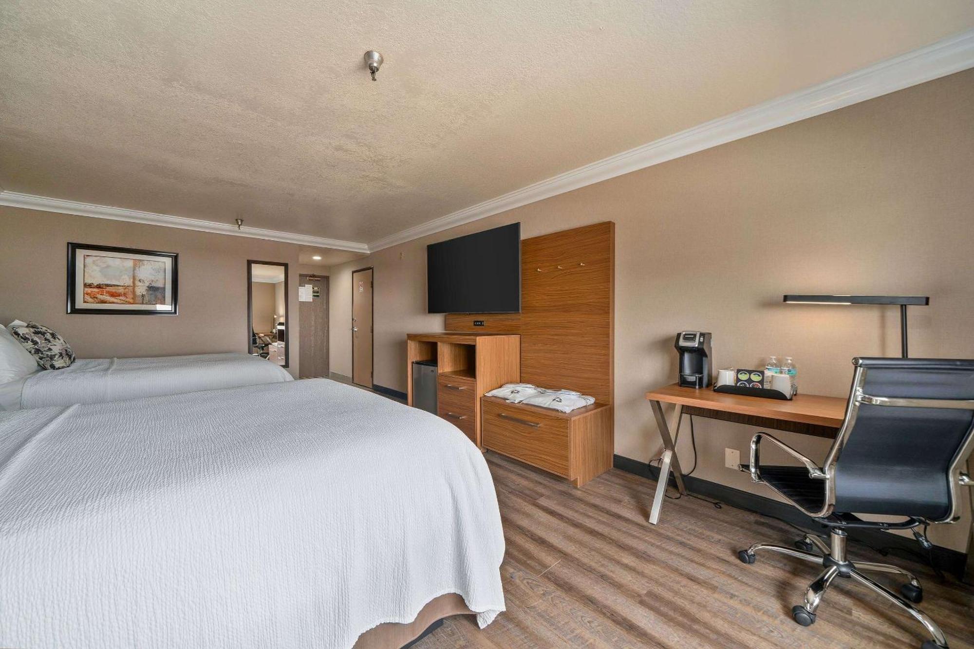 Best Western Plus Newport Mesa Inn Costa Mesa Exterior foto