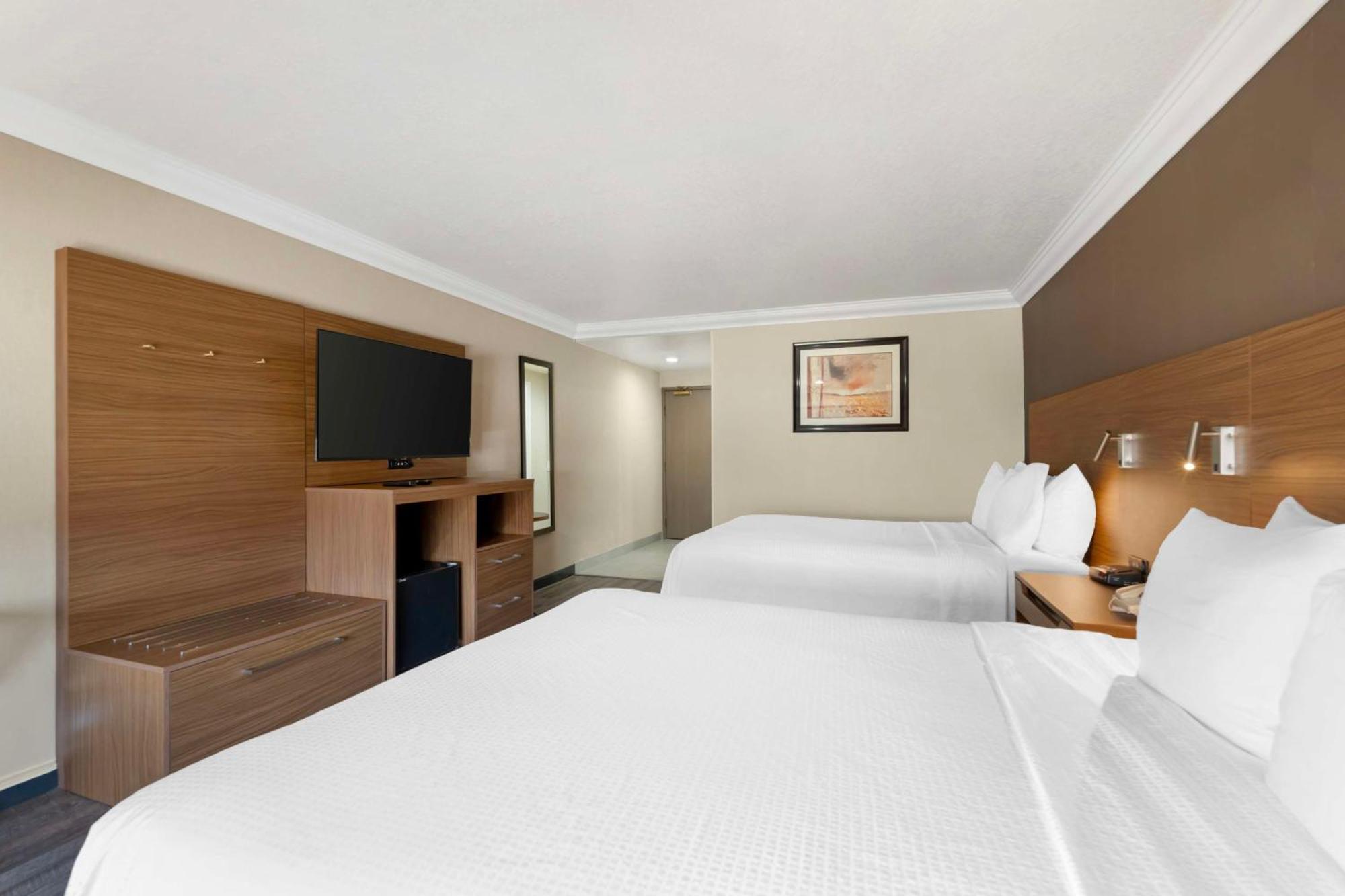 Best Western Plus Newport Mesa Inn Costa Mesa Exterior foto