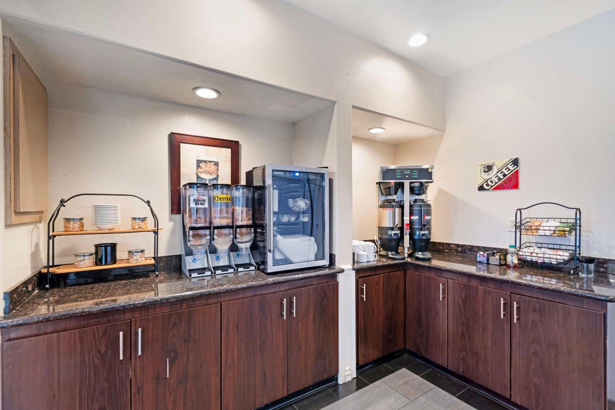 Best Western Plus Newport Mesa Inn Costa Mesa Exterior foto