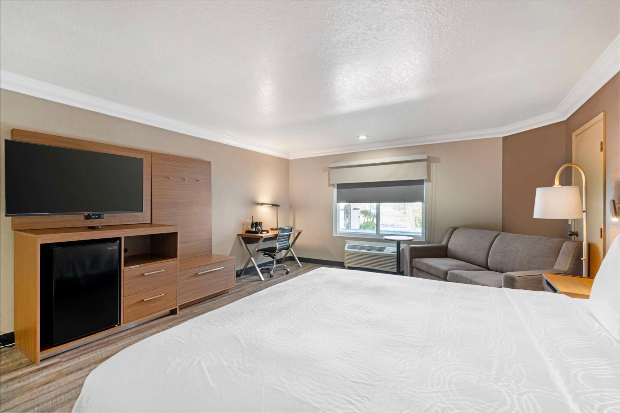 Best Western Plus Newport Mesa Inn Costa Mesa Exterior foto